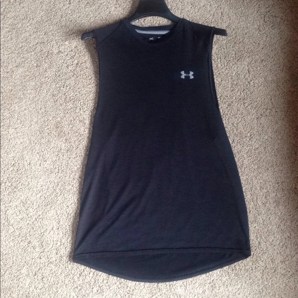 Black under armor tank top